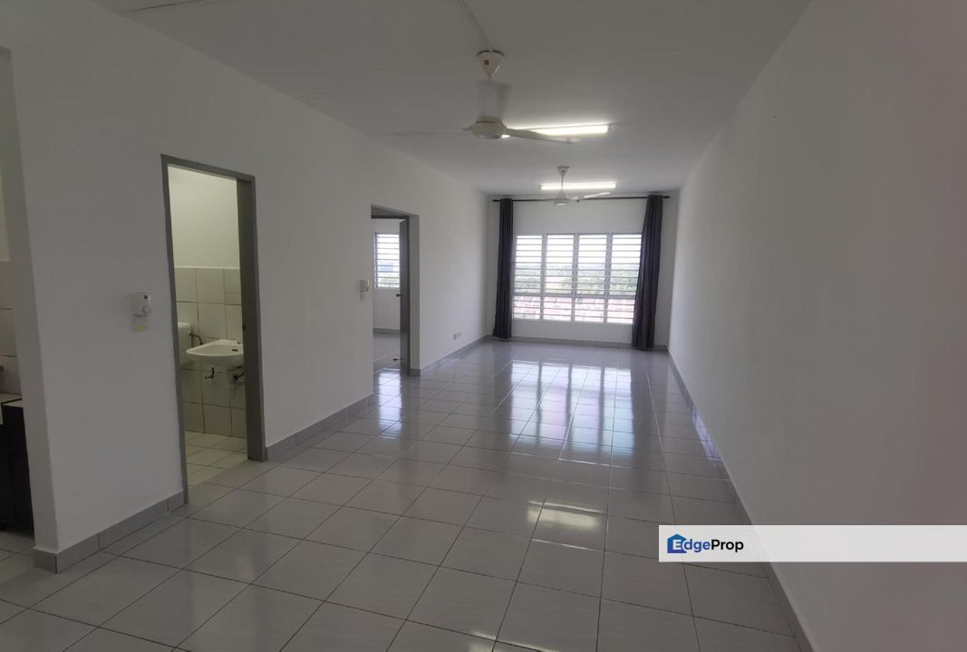 CENDANA APARTMENT, M RESIDENCE 2, RAWANG, Selangor, Rawang