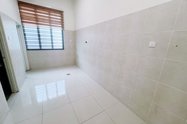 Austin Residence @Taman Mount Austin