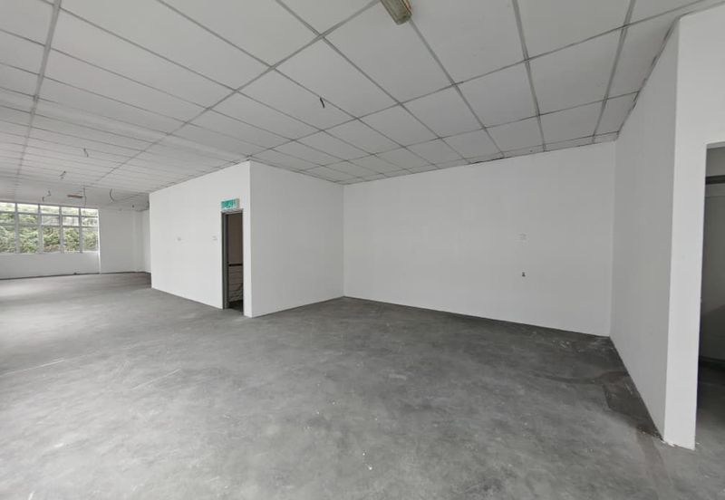 Nusantara Jalan Nusaria 2楼店面出租End Lot