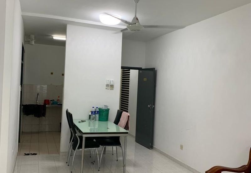  Idaman Senibong Apartment