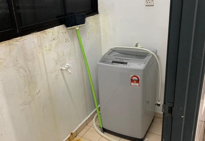  Idaman Senibong Apartment