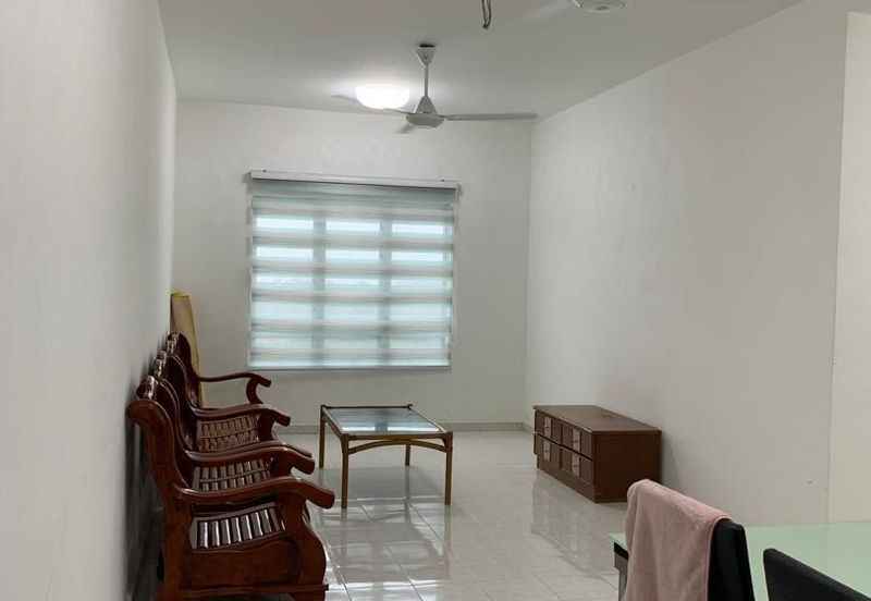  Idaman Senibong Apartment