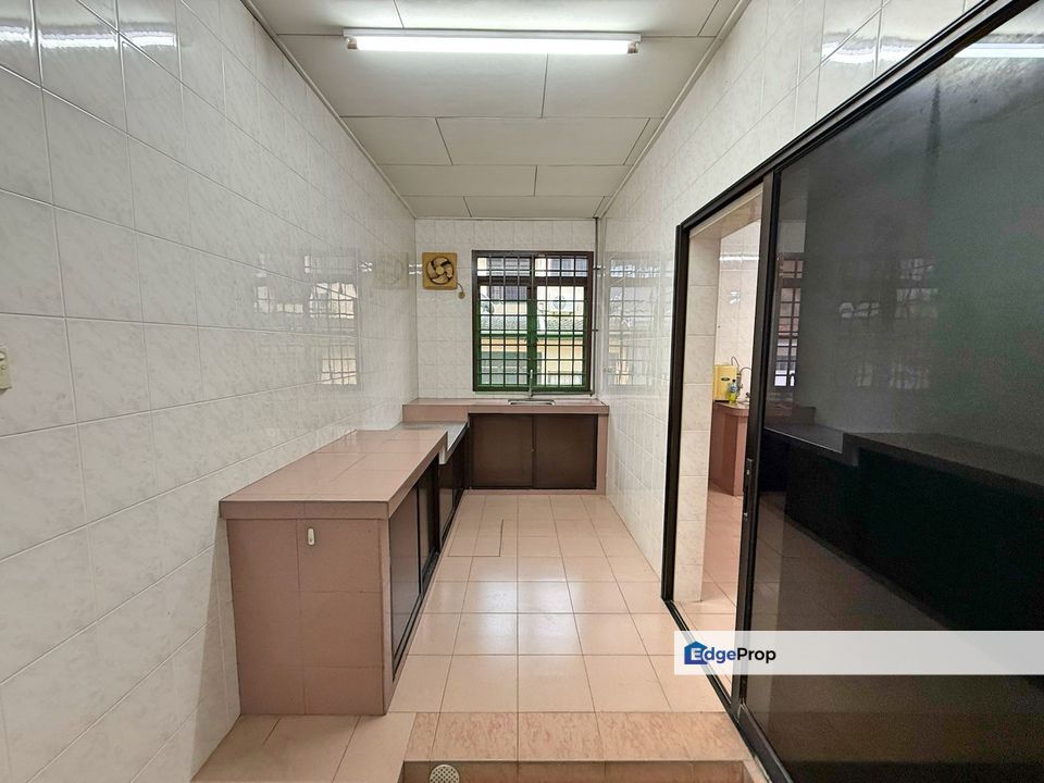  Desa Cemerlang 保安区双层排屋出售, Johor, Ulu Tiram