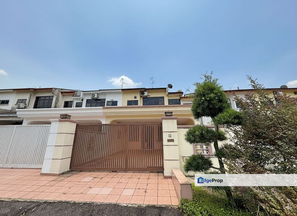  Desa Cemerlang 保安区双层排屋出售, Johor, Ulu Tiram