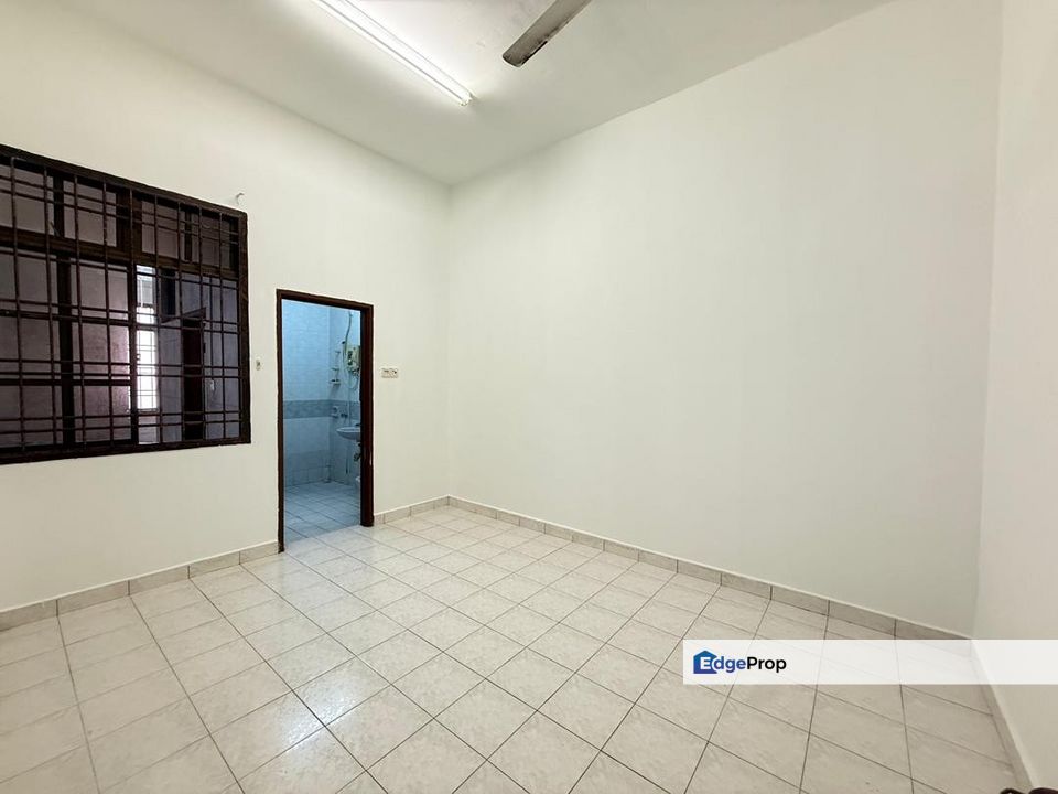 Taman Pelangi Indah Jalan Pesona  Ulu Tiram, Johor, Ulu Tiram