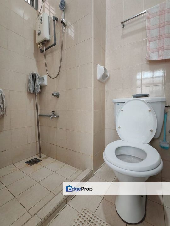 bukit jaya 三楼半独立出售🔥, Johor, Ulu Tiram