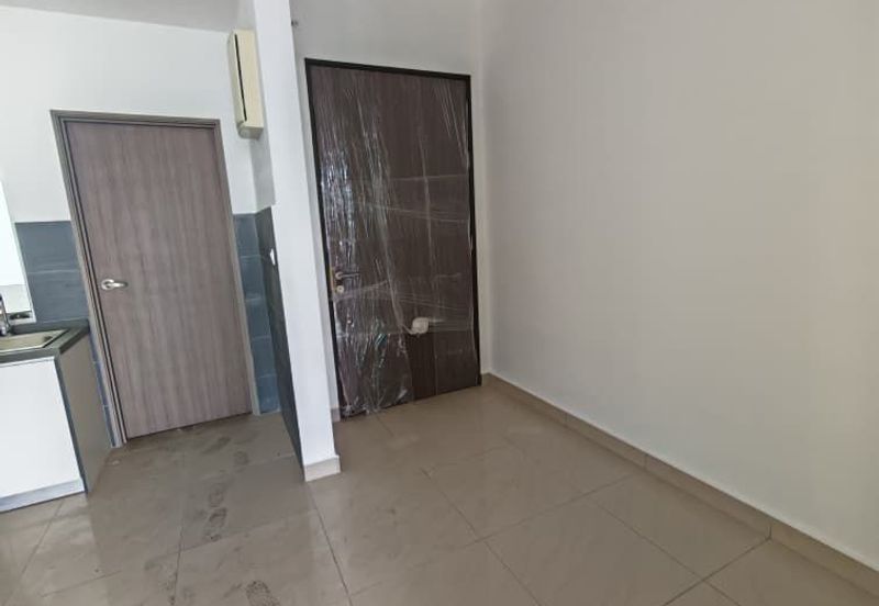 SKS Habitat Apartment, Larkin
