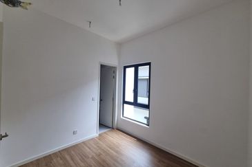 Freesia Residences @ Tropicana Aman