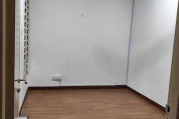 Jalan Putra Harmoni 1/1A 