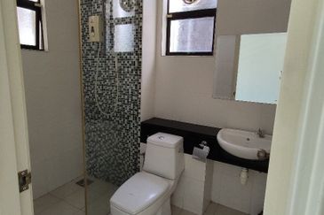 Jalan Putra Harmoni 1/1A 