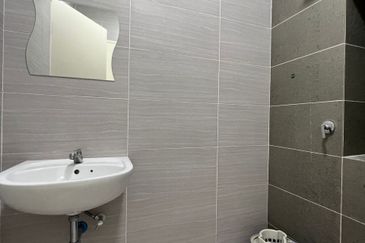 Monet Springtime @ Sunsuria City