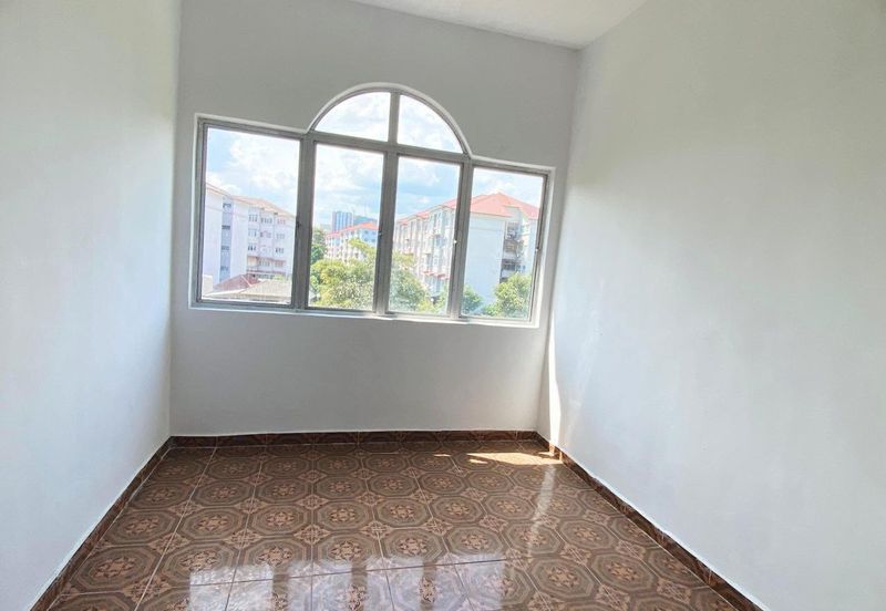 Pangsapuri Tun Perak