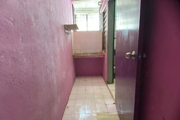 Sukma Shop Apartment