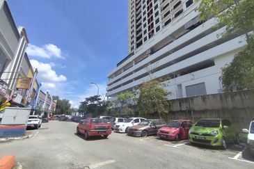 Kuarters Klia 2 Storey Shoplot