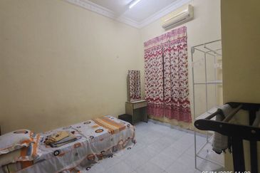 TAMAN MASJID TANAH RIA