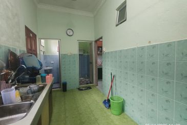 TAMAN MASJID TANAH RIA