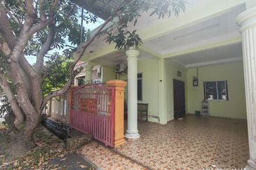 TAMAN MASJID TANAH RIA