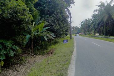 KAMPUNG TERSUSUN CHANGKAT LADA