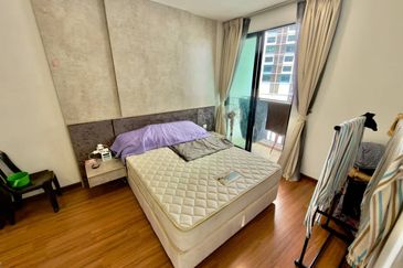 I Residence @ I City