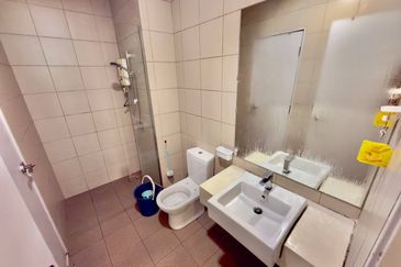 I Residence @ I City