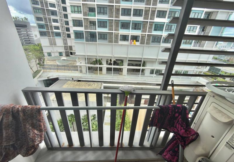 I Residence @ I City