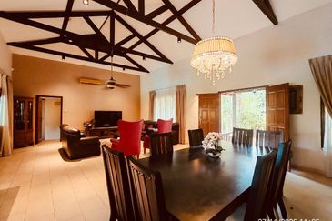 Bangi Golf Resort Bungalow Resort Style