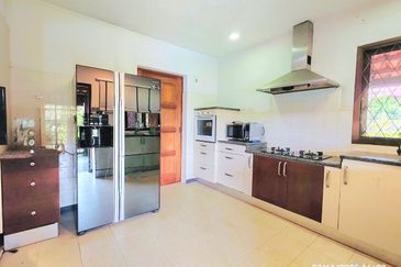 Bangi Golf Resort Bungalow Resort Style