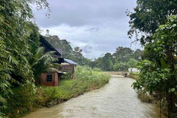 Kampung Sungai Lui