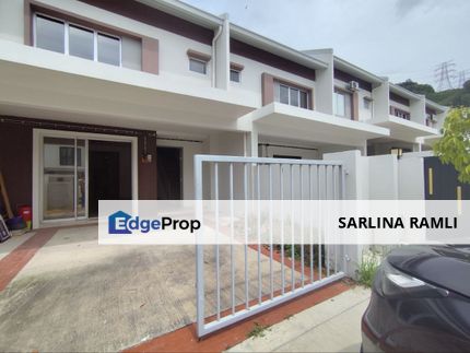 Salak Perdana Double Storey Terrace, Selangor, Dengkil