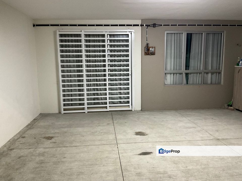 SEREMBAN ASTER 1STOREY TERRACE IRINGAN BAYU, Negeri Sembilan, Seremban