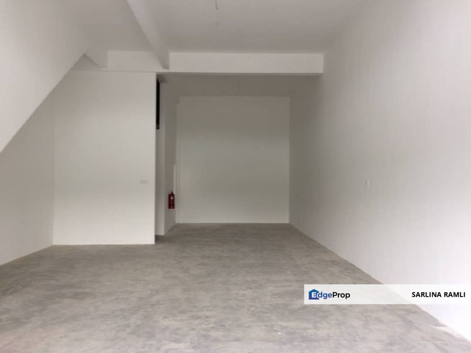 Sri Sendayan Ground Floor Shoplot @ Metro Park , Negeri Sembilan, Seremban