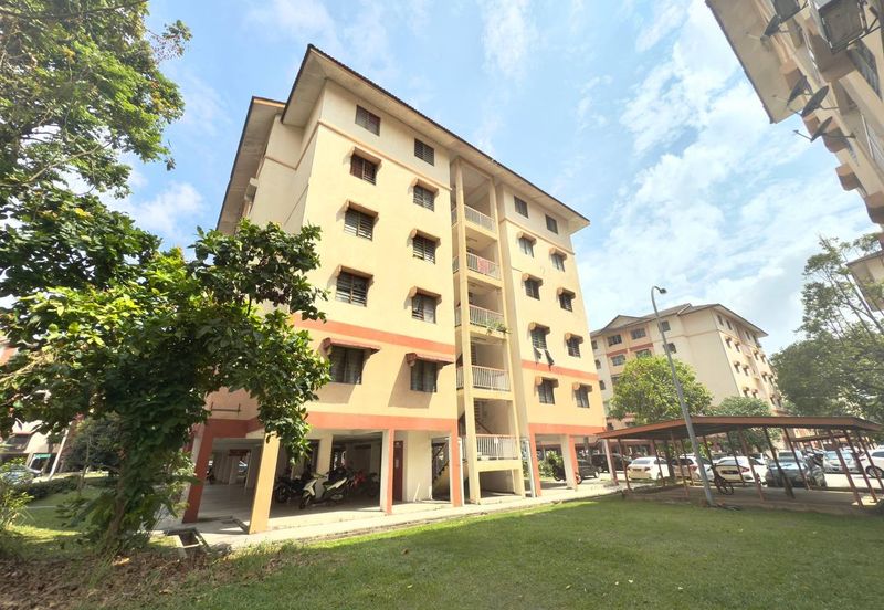 Flat PKNS Seksyen 8