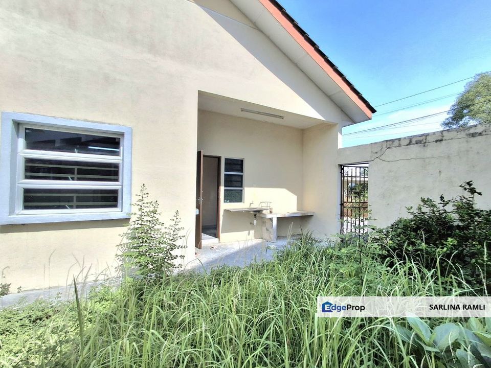 Pengkalan /Botani Ipoh NEAR SURAU| CORNER LOT Single Storey Terrace house, Perak, Kinta