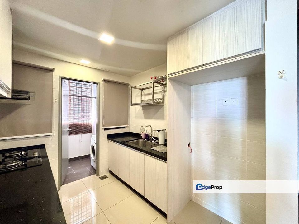 Kampung Baru Balakong Seri Kembangan, Silk Sky Service Apartment For Sale, Fully Furnished, Selangor, Balakong