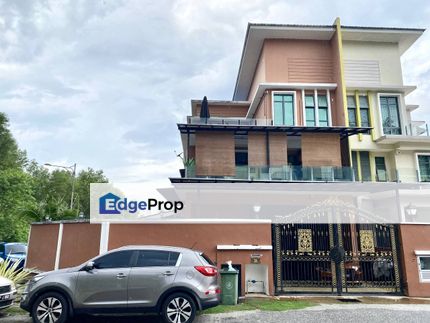 Taman Vista Hills Bandar Mahkota Cheras, 2 Storey Semi-D House For Sale, Fully Renovated, Selangor, Cheras