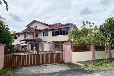 Desa Pinggiran Putra