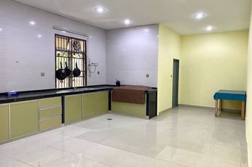 Desa Pinggiran Putra