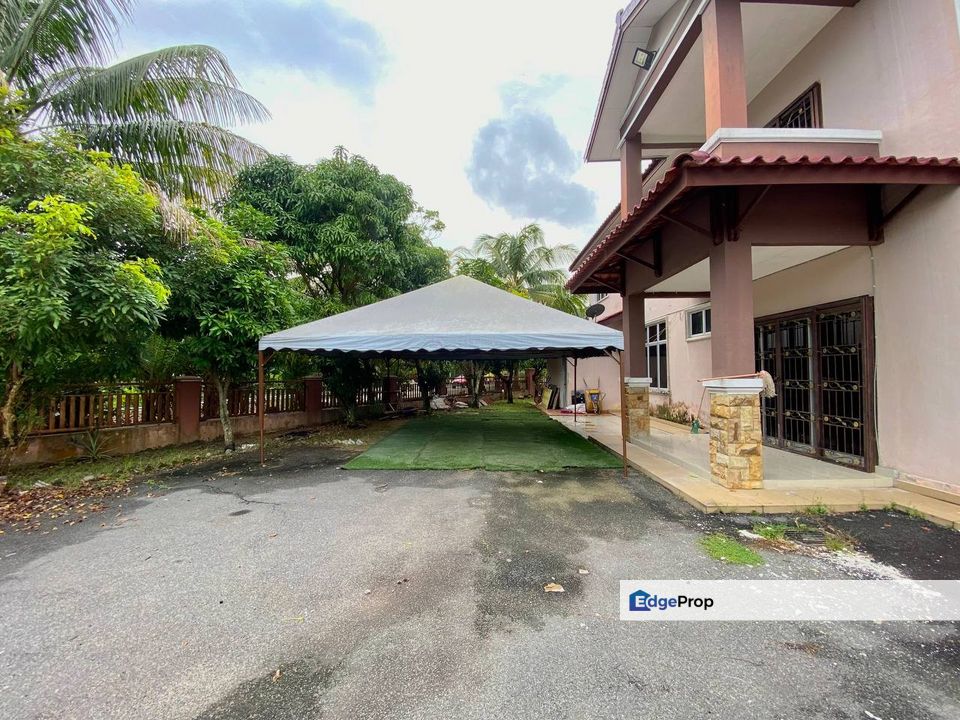 Desa Pinggiran Putra Kajang, 2 Storey Bungalow House For Sale, Spacious Land, Selangor, Kajang