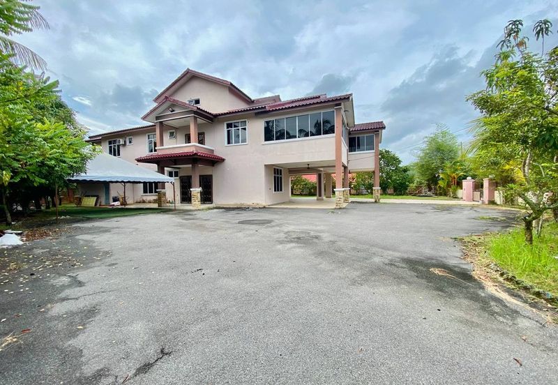 Desa Pinggiran Putra