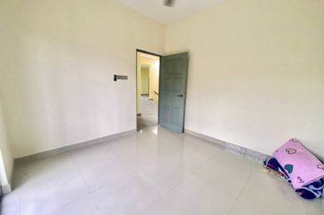 Desa Pinggiran Putra