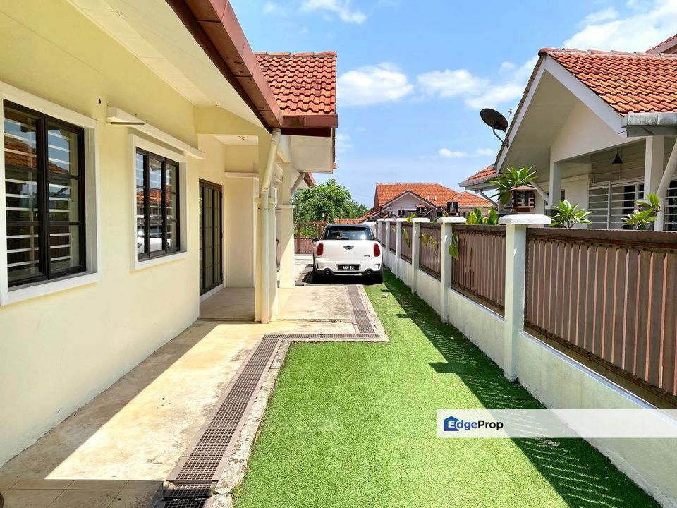 Taman Desa Utama Sg Merab Kajang, 2 Storey Semi-D House For Sale, Spacious, Selangor, Bangi