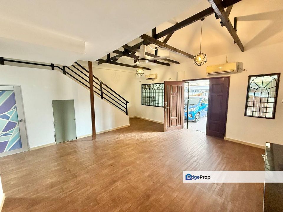 Taman Medan Baru Petaling Jaya, 1.5 Storey House For Sale, Fully Renovated, Selangor, Petaling Jaya