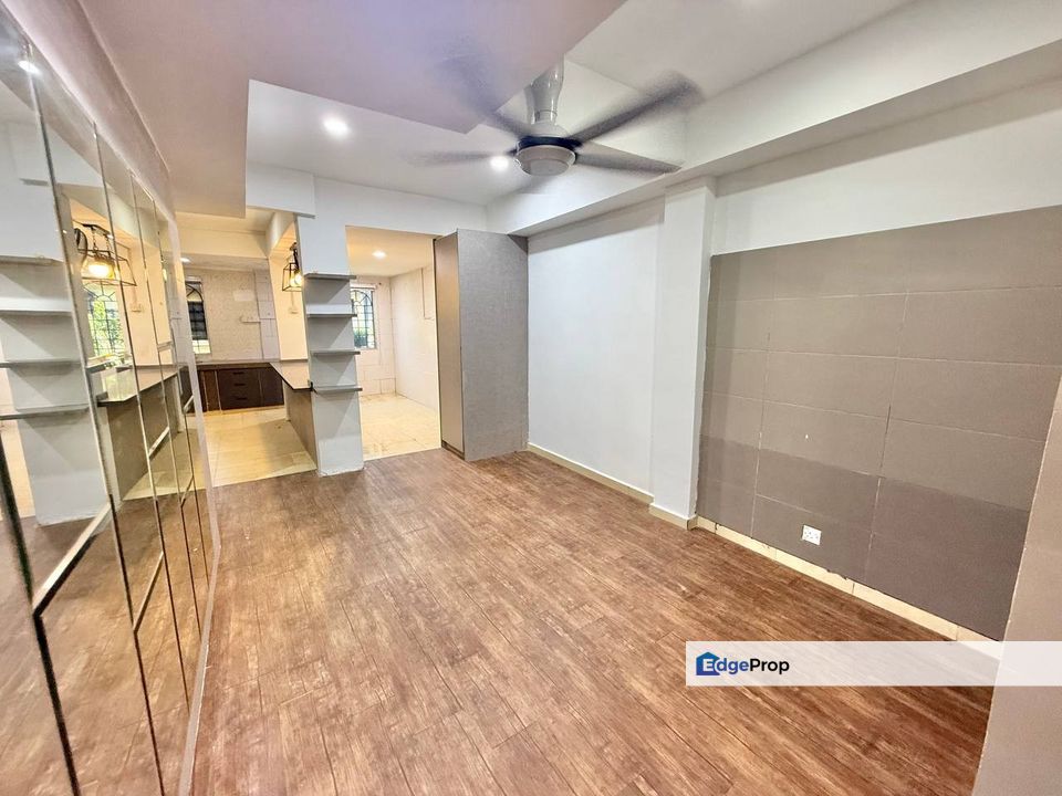 Taman Medan Baru Petaling Jaya, 1.5 Storey House For Sale, Fully Renovated, Selangor, Petaling Jaya