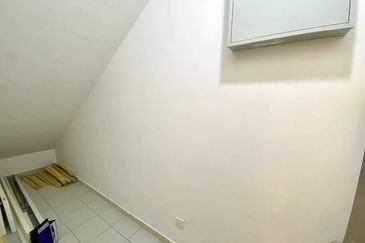 Setia Warisan Tropika (Belladonna)