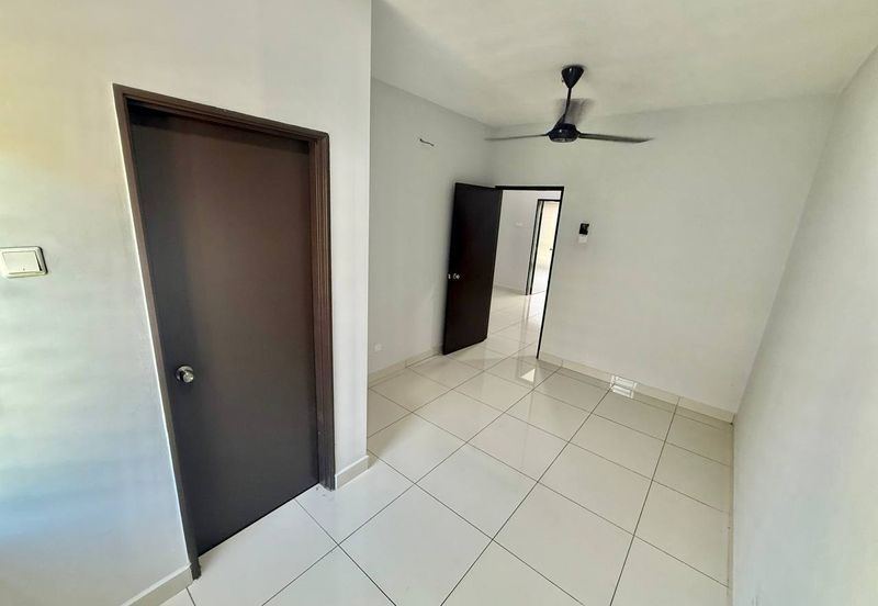 Taman Ruby Dengkil, 2 Storey House For Sale, Like New