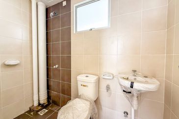 De Bayu Apartment @ Setia Alam