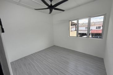 Taman Tasik Semenyih (Lake Residence)