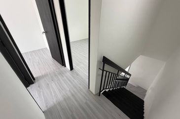 Taman Tasik Semenyih (Lake Residence)