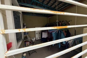 Lorong Az-Zaharah 10/20