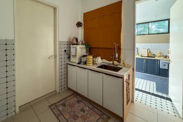 Duta Villa, Presint 14